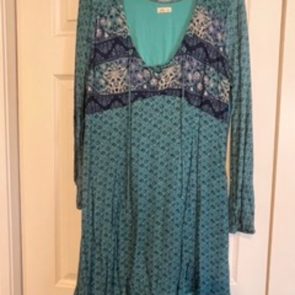Hollister Teal Long Sleeve Maxi Dress with Navy & White Accents